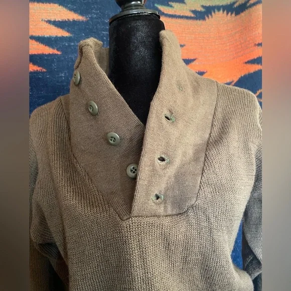 Vintage Unisex Military Issue Olive Brown Wool Button top Sweater!